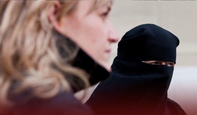 Swiss Voters Approved to Ban Public Facial Coverings in Referendum