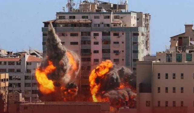 Israeli Forces Bombed a Gaza Refugee Camp’ House & news offices