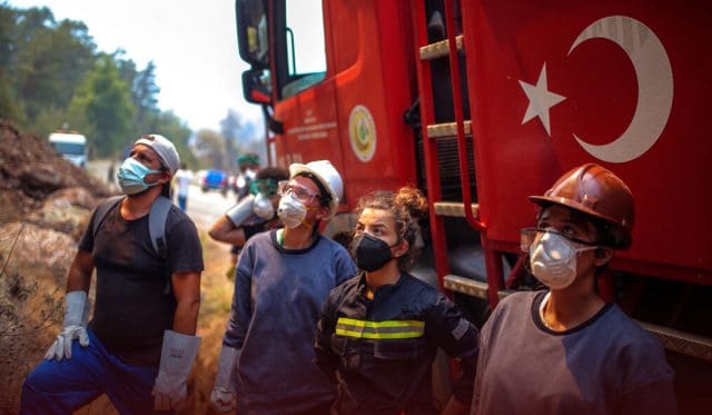 Turkey Wildfire Prompts Evacuation at Power Plant in Country's southwest